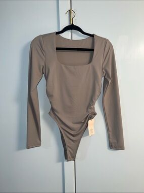 SHEIN Taupe Long Sleeve Square Neck Bodysuit